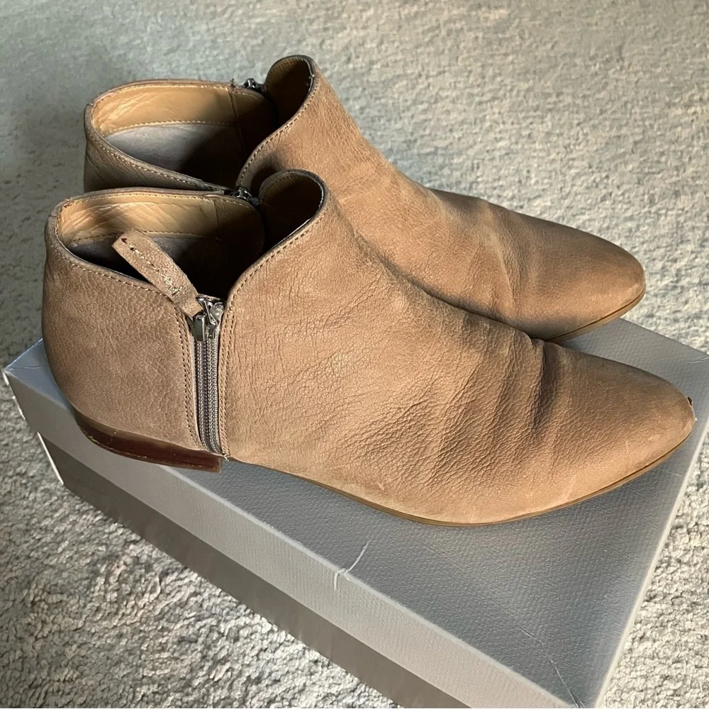 FRANCO SARTO Kingston Bootie in Mushroom 10